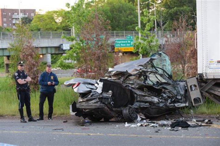 Wife death! What happened to J. Neilson? Accident, surgery, net worth.